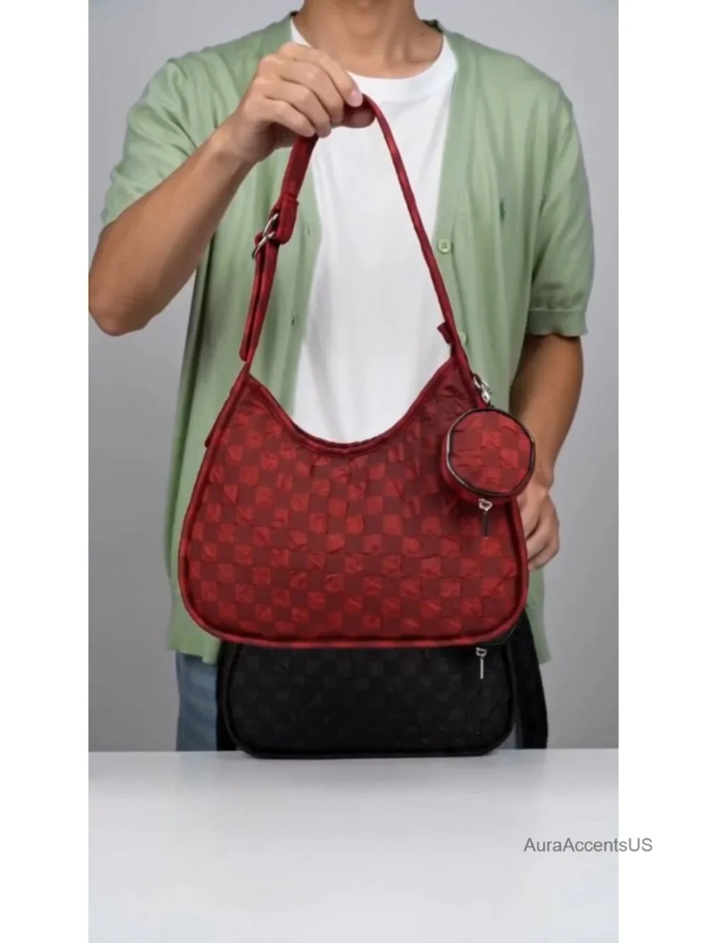 N/A checkered shoulder